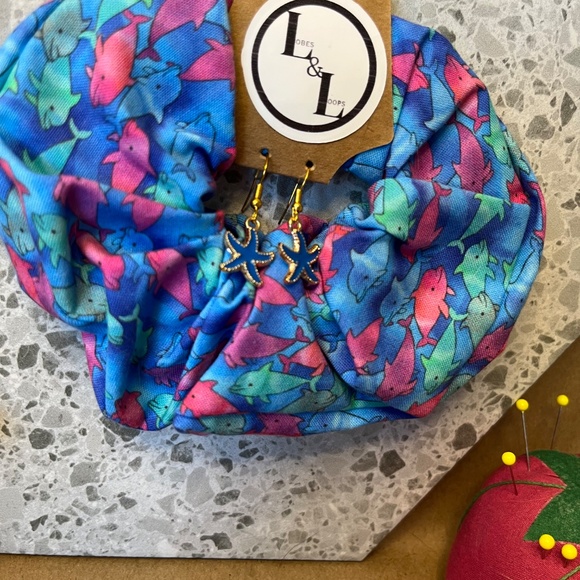 Handmade Blue and Pink Dolphins Scrunchie with Starfish Earrings - Picture 3 of 9